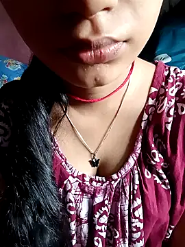 Snapshot of soni2005 chatting on February 3, 2026, 6:40 am soni2005 online show from February 3, 2026, 6:40 am