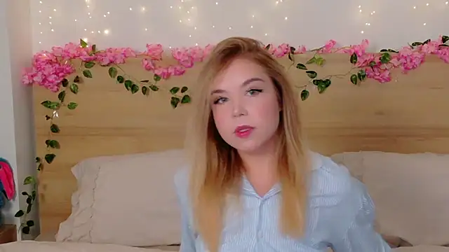 Lilith Bonheur online show from October 29, 2025, 8:41 pm