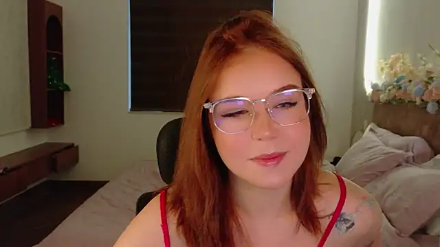 Lilith Bonheur online show from May 26, 2026, 10:19 pm