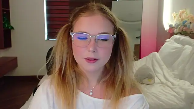 Lilith Bonheur online show from March 31, 2026, 3:08 am