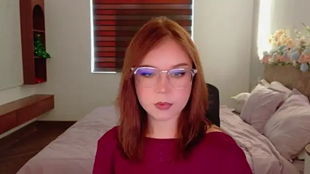 Lilith Bonheur online show from May 28, 2026, 3:25 am