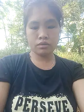 Luyen004 online show from September 20, 2025, 1:32 am