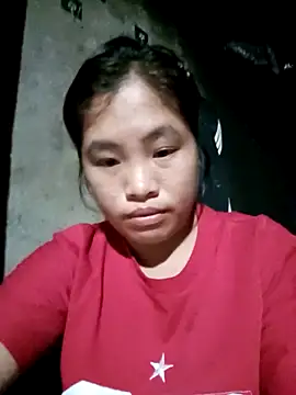 Luyen004 online show from April 18, 2026, 9:37 pm