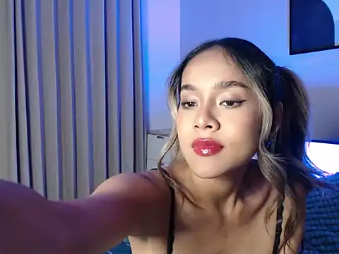 lilypeachxx online show from May 15, 2026, 10:30 pm