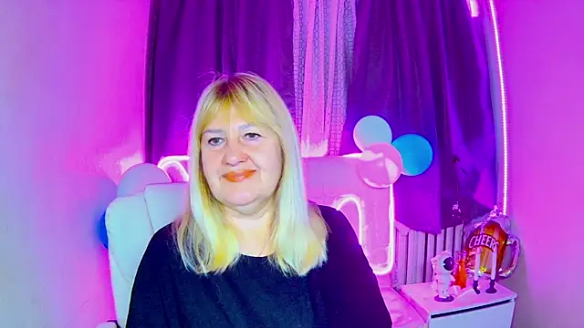 EmmaEllison online show from September 28, 2025, 6:09 am