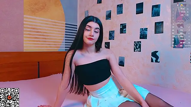 MelanieMooor online show from December 19, 2025, 3:03 pm