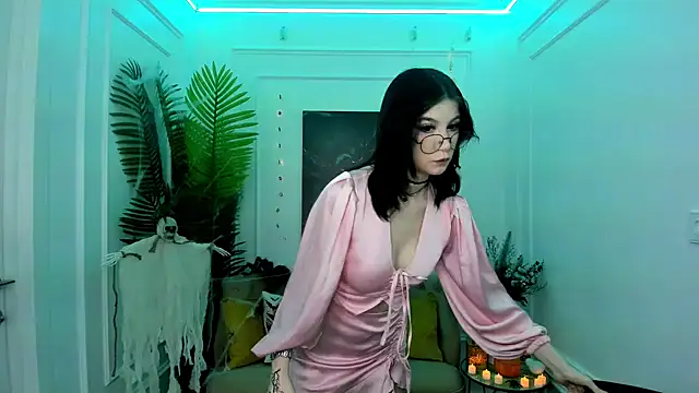 MeLLSawertyq online show from October 17, 2025, 7:15 pm