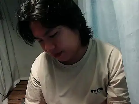 Huntrix2025 online show from November 20, 2025, 8:42 pm