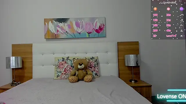 LovelySophie3 online show from November 9, 2025, 4:49 am