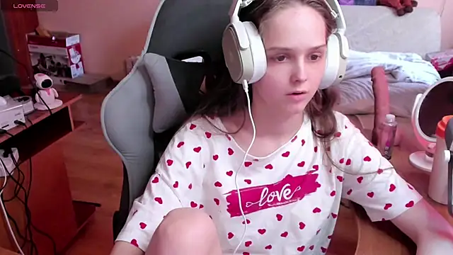 SharybbFace online show from April 15, 2026, 3:05 pm