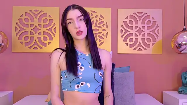 Pettite Alice online show from November 26, 2025, 1:33 pm