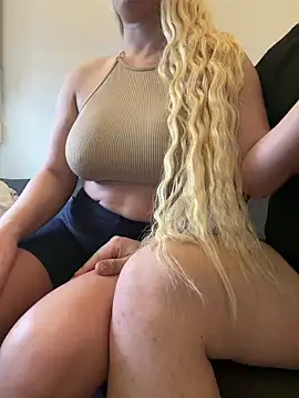 aygul 1233 online show from April 3, 2026, 2:34 pm