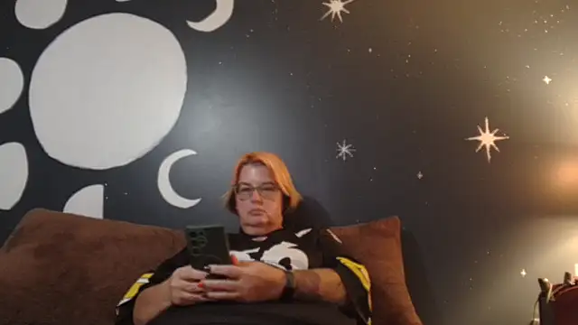 ReneeReigns online show from September 18, 2025, 2:03 am