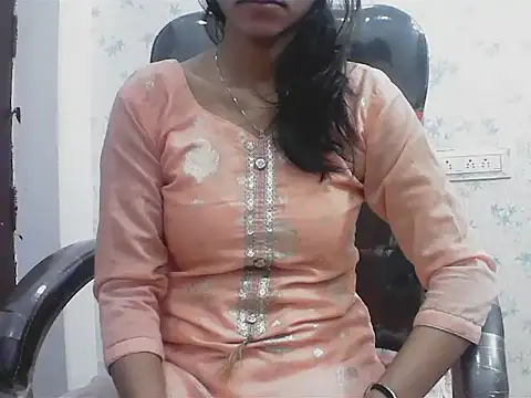 short girl  online show from March 30, 2026, 4:30 pm