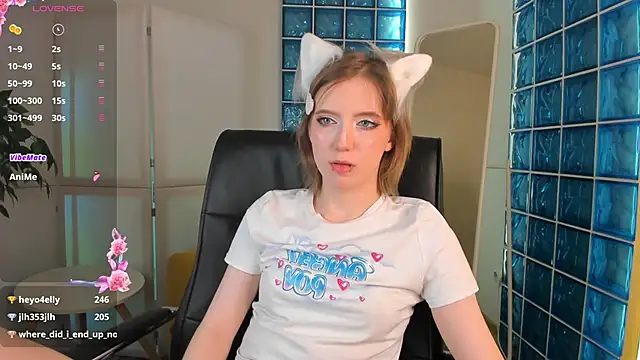 MorgyAsuna  online show from November 15, 2025, 6:45 pm