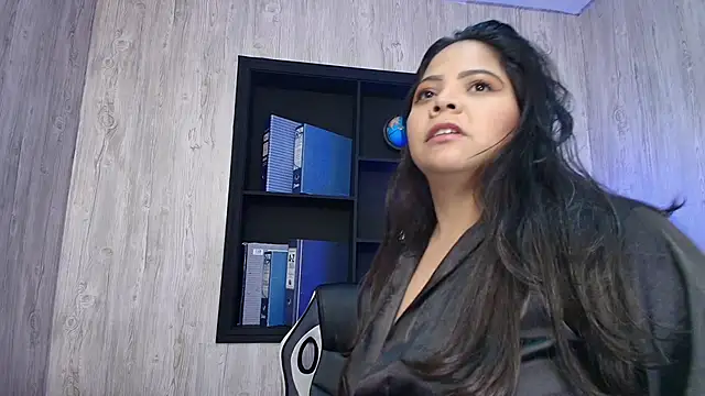 ROUSE SINCLAIR online show from February 3, 2026, 2:53 am