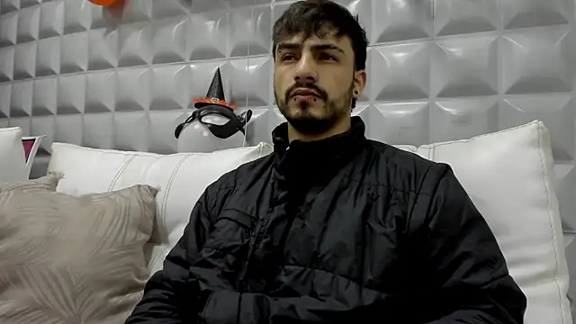 Jack Daniel   online show from October 30, 2025, 3:42 pm