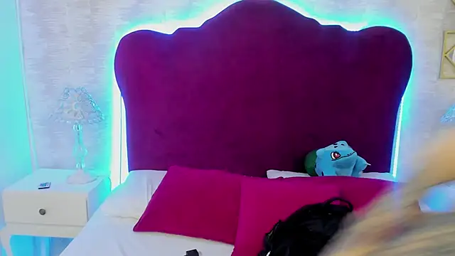 LaylaaDoll online show from September 25, 2025, 6:14 pm