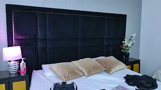 LaylaaDoll online show from January 11, 2026, 1:51 pm