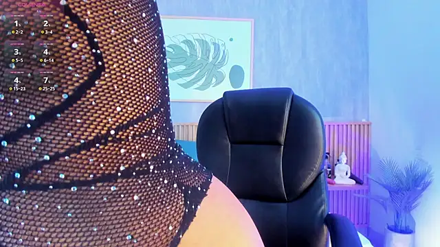 Coco-balenciaga online show from September 19, 2025, 11:47 am