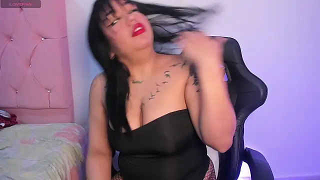 isabhel thomson online show from October 12, 2025, 10:22 pm