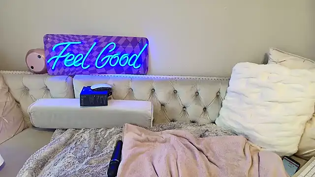 BarbieKarly online show from November 7, 2025, 10:03 pm