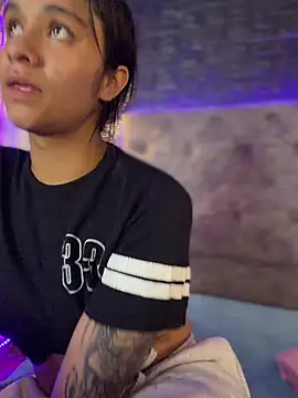 Isabella-Teen online show from March 23, 2026, 2:22 am