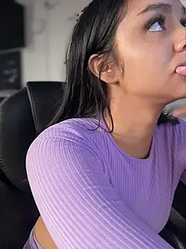 Snapshot of Isabella-Teen chatting on May 2, 2026, 2:11 pm Isabella-Teen online show from May 2, 2026, 2:11 pm