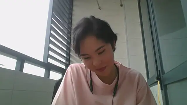 JennyCarpenter online show from October 1, 2025, 8:52 am