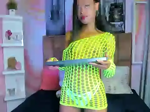 alix noa online show from December 19, 2025, 7:49 pm