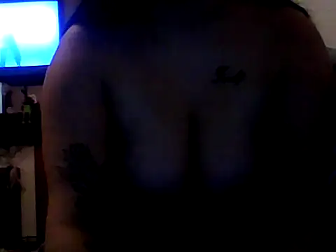 Snapshot of Mags1061 chatting on October 27, 2025, 9:16 pm Mags1061 online show from October 27, 2025, 9:16 pm