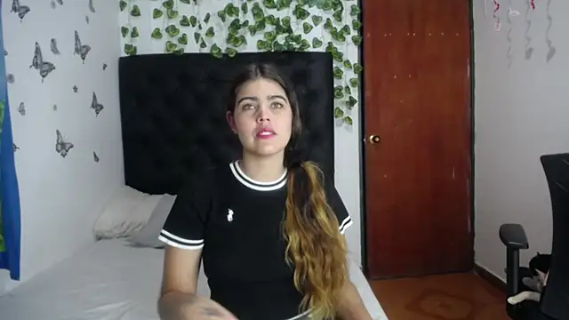 isabel 09 online show from February 18, 2026, 3:04 am