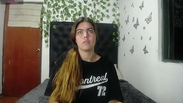 isabel 09 online show from October 4, 2025, 3:08 am