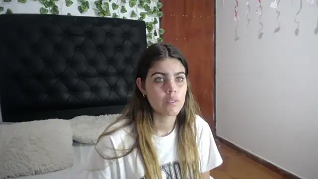 isabel 09 online show from February 27, 2026, 7:03 pm