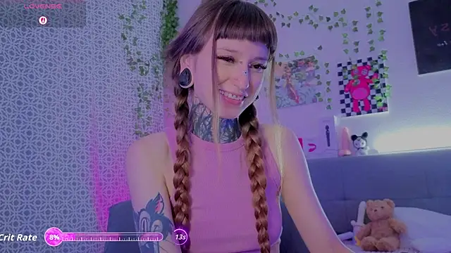 Snapshot of LilithPoison chatting on July 17, 2026, 9:12 pm LilithPoison online show from July 17, 2026, 9:12 pm