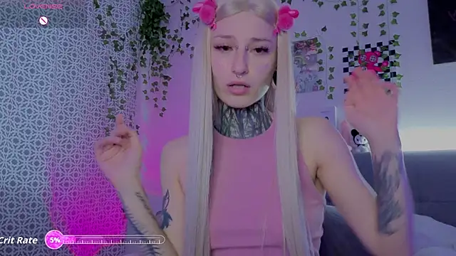 Snapshot of LilithPoison chatting on July 26, 2026, 6:04 pm LilithPoison online show from July 26, 2026, 6:04 pm