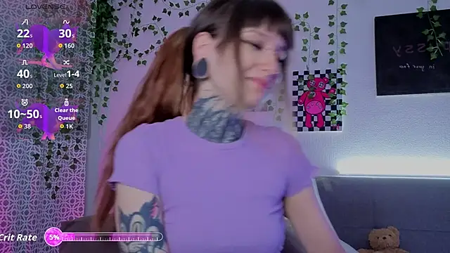 Snapshot of LilithPoison chatting on June 19, 2026, 8:58 pm LilithPoison online show from June 19, 2026, 8:58 pm