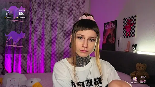 LilithPoison online show from November 13, 2025, 6:01 pm