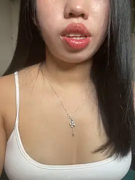 Rose-babyx online show from May 14, 2026, 3:14 am