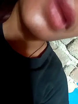 Aaisha-16 online show from April 19, 2026, 4:13 am