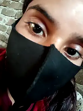 Aaisha-16 online show from December 5, 2025, 2:32 am