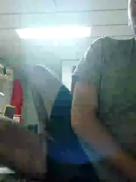 Snapshot of Alecumload chatting on July 15, 2026, 4:41 am Alecumload online show from July 15, 2026, 4:41 am
