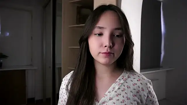 RenaeConnerley online show from September 24, 2025, 3:35 am