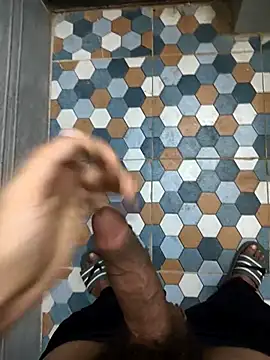 bold guy 1234 online show from April 12, 2026, 11:19 pm