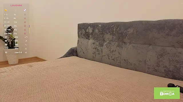 vanessa one  online show from November 8, 2025, 7:23 am