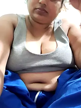 Mmm143 online show from February 17, 2026, 8:39 pm