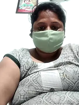 Snapshot of Mmm143 chatting on October 4, 2025, 2:18 pm Mmm143 online show from October 4, 2025, 2:18 pm