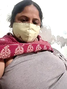 Snapshot of Mmm143 chatting on November 20, 2025, 3:18 am Mmm143 online show from November 20, 2025, 3:18 am