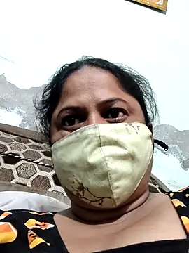 Snapshot of Mmm143 chatting on November 12, 2025, 2:37 am Mmm143 online show from November 12, 2025, 2:37 am