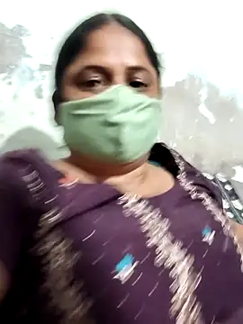 Snapshot of Mmm143 chatting on September 24, 2025, 5:30 pm Mmm143 online show from September 24, 2025, 5:30 pm